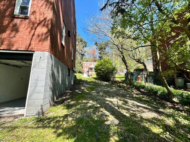 Building Photo - 124 Idlewood Rd