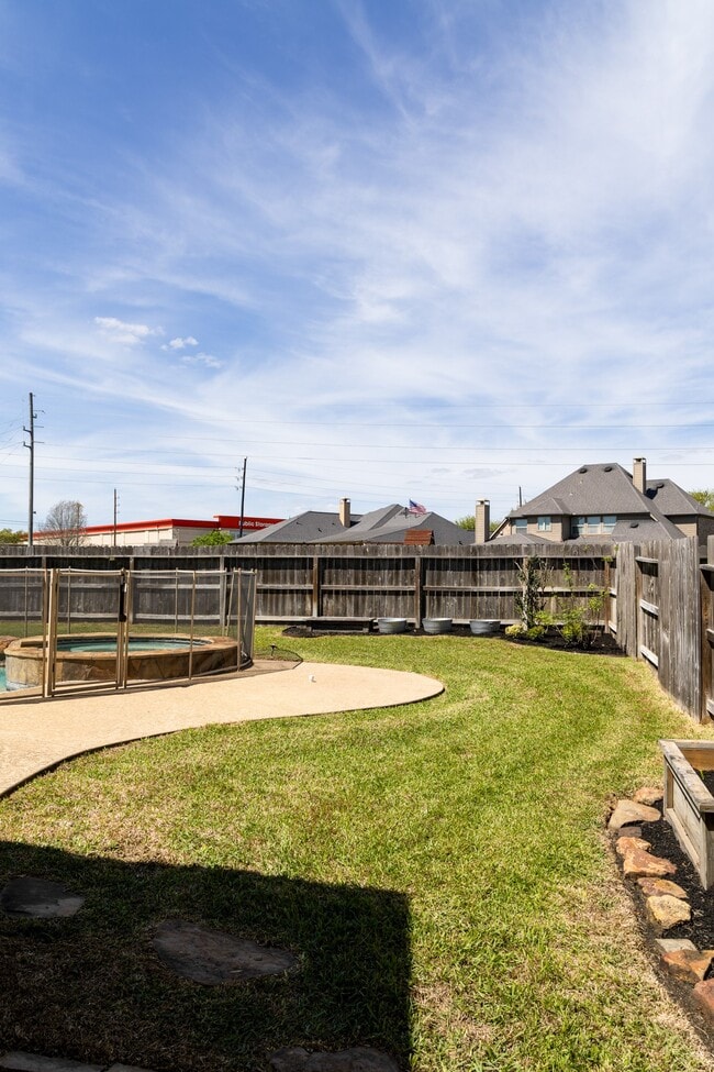 Building Photo - 27958 Bradford Ridge Dr