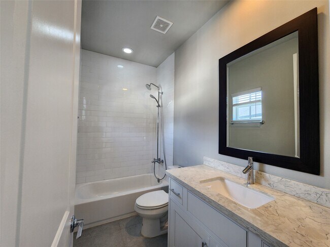 Building Photo - 2609 Cottage Grove Green Dr