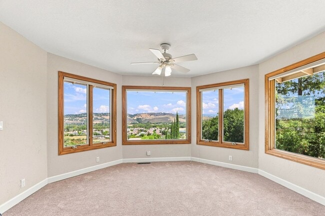 Building Photo - Million Dollar Views! Available Now!