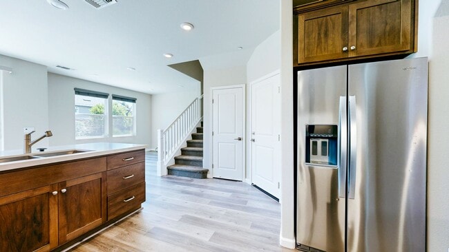 Building Photo - Rare Santa Rosa Four Bedroom house in Desi...