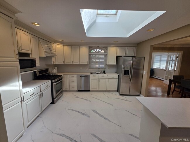 Building Photo - 29 Carriage Hill Ln