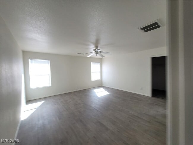 Building Photo - 10799 Flame Vine Ct