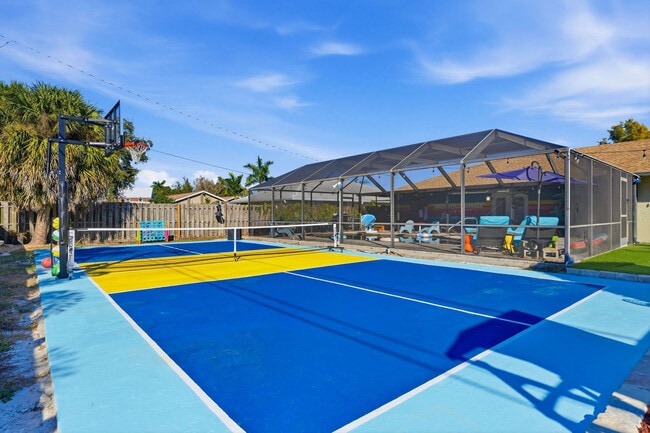 Building Photo - 428 46th St NW