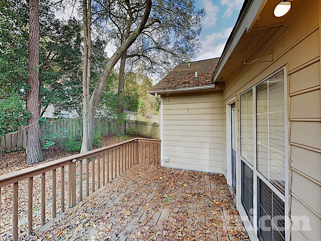 Building Photo - 4010 Sharon Woods Dr