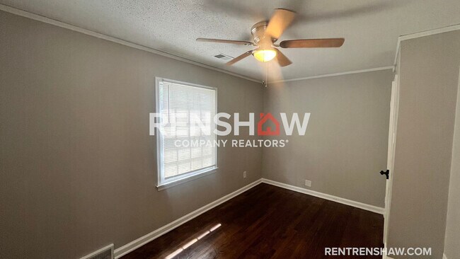 Building Photo - 3822 Maid Marian Ln