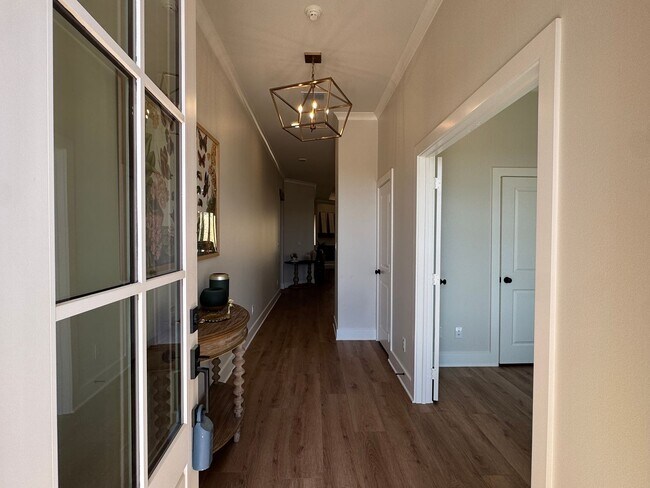 Building Photo - 9248 Villas Ct