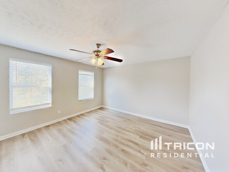 Building Photo - 75 Scotts Dr