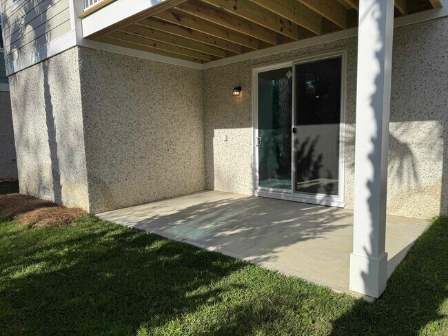 Building Photo - 20 Ladyslipper Ln