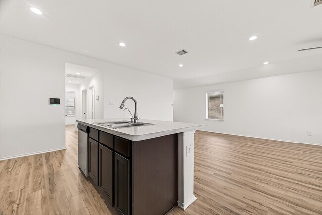 Building Photo - 21522 Violet Rdg Rd