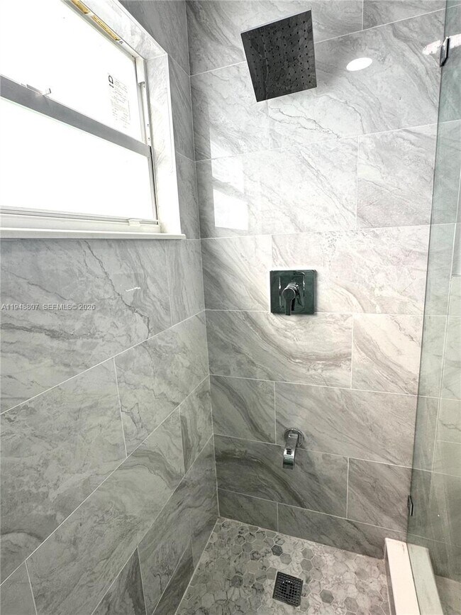 Building Photo - 2710 N 72nd Ave