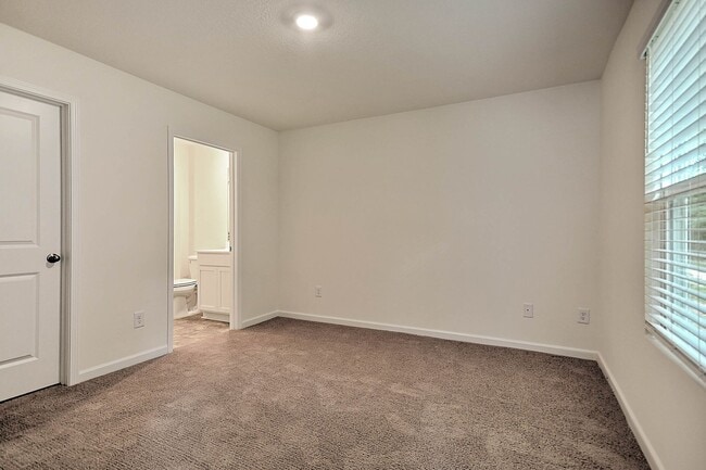 Building Photo - 416 Arrowhead Dr