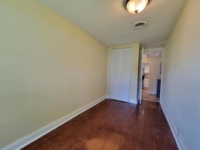 Building Photo - 53 Salem Pl