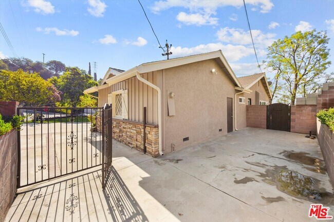 Building Photo - 1200 Windover Way
