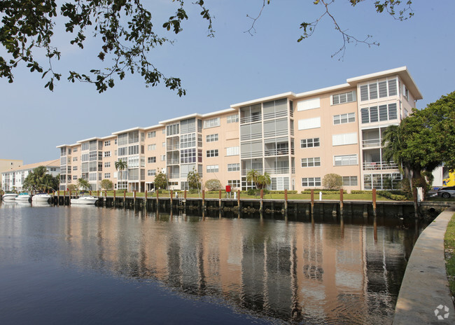 Building Photo - Leisure Gardens