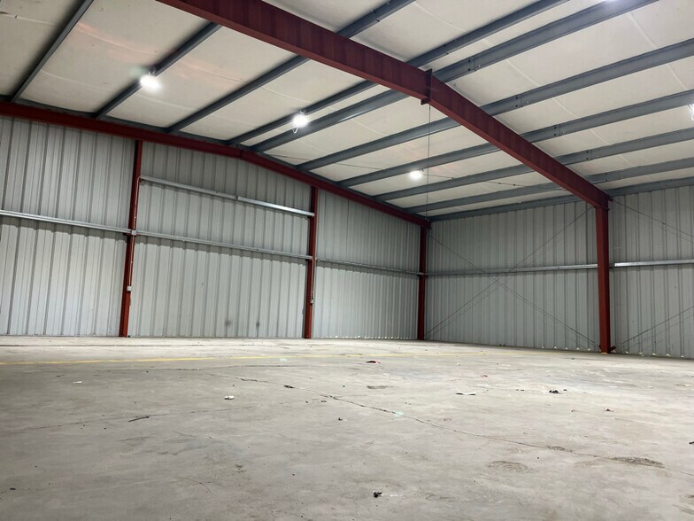 Building Photo - 12780 Hanford Armona Rd