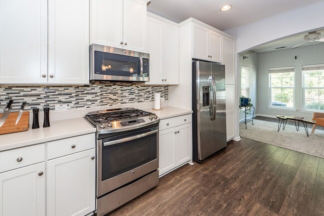 Building Photo - 3 Bedroom 2.5 Bath Single Family Home in W...