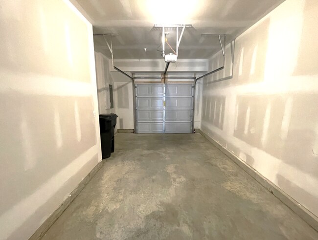 Building Photo - 13327 Coalfield Station Ln