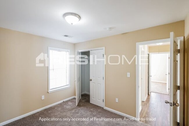 Building Photo - 7932 Wynwood Ln