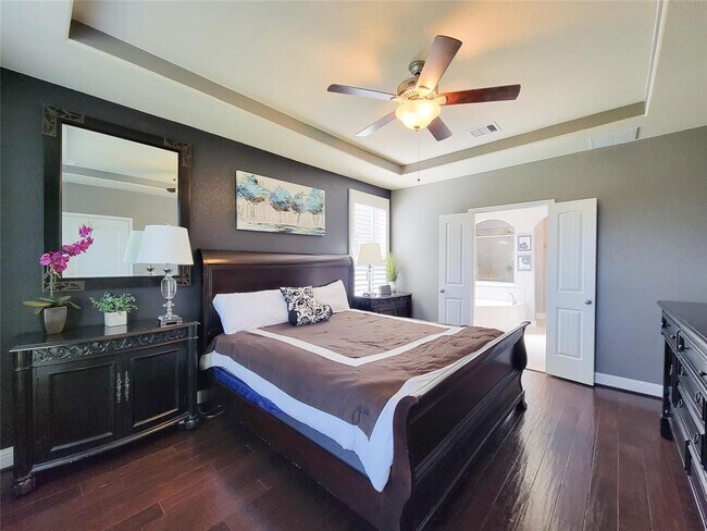 Building Photo - 1904 Emerald Breeze Ct.