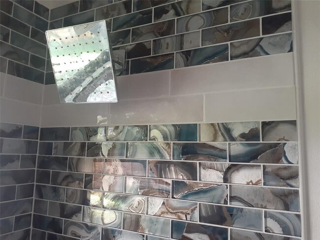 Building Photo - 2509 Little John Ln