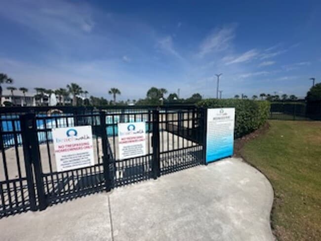 Building Photo - St. Johns, Beach Walk Community, Townhouse
