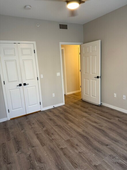 Building Photo - 7423 S Quail Cir