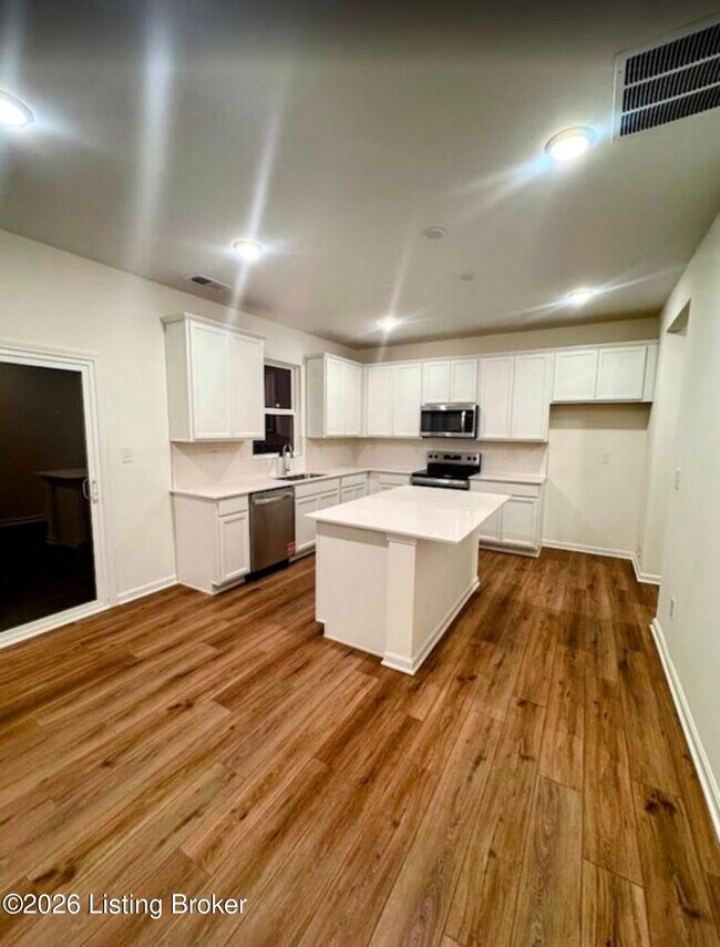 Building Photo - 16811 Aiken Rdg Cir