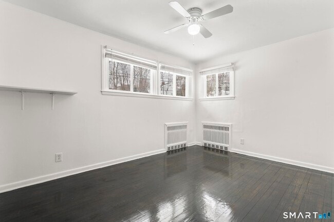 Building Photo - 5 Arden Rd