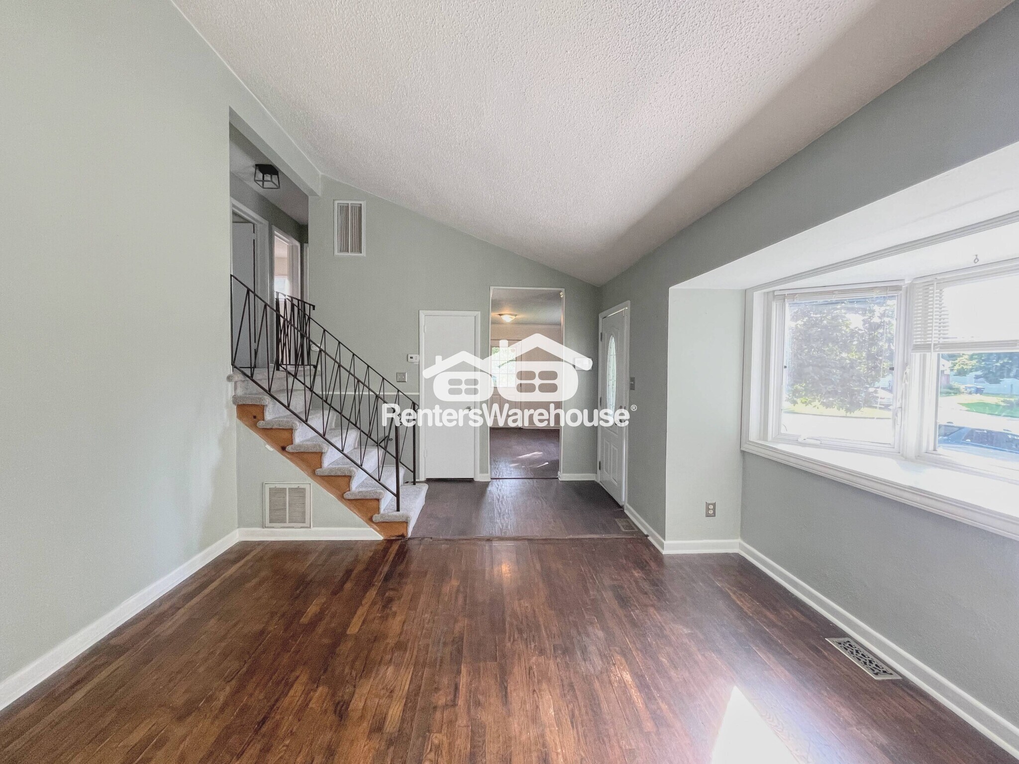 Building Photo - 4960 Clover St