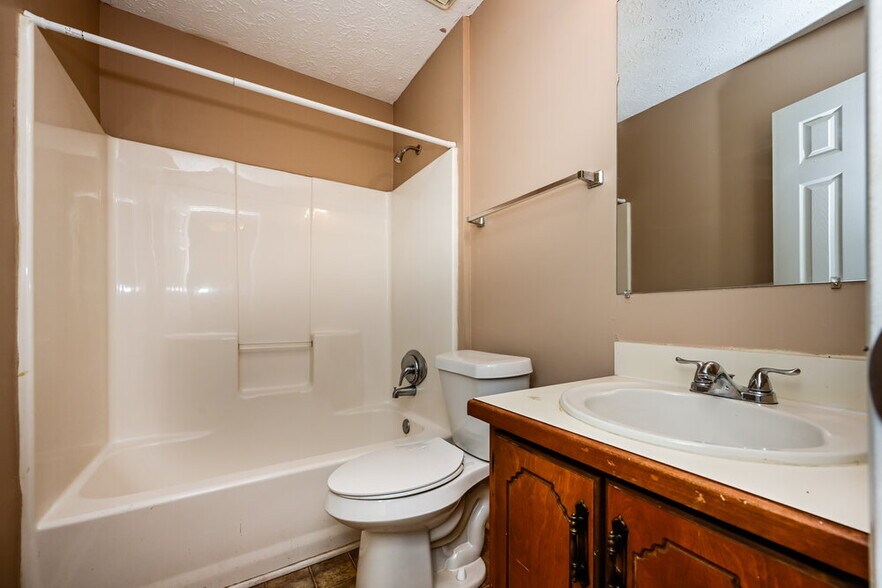 Building Photo - 160 Willow Shoals Dr