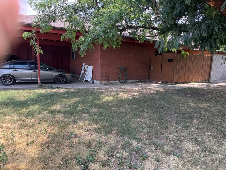 Building Photo - 2059 N 250 W