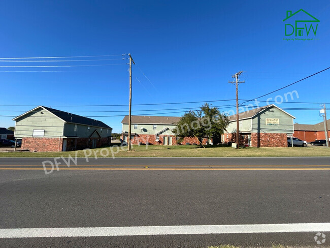 Building Photo - Walnut Apartments