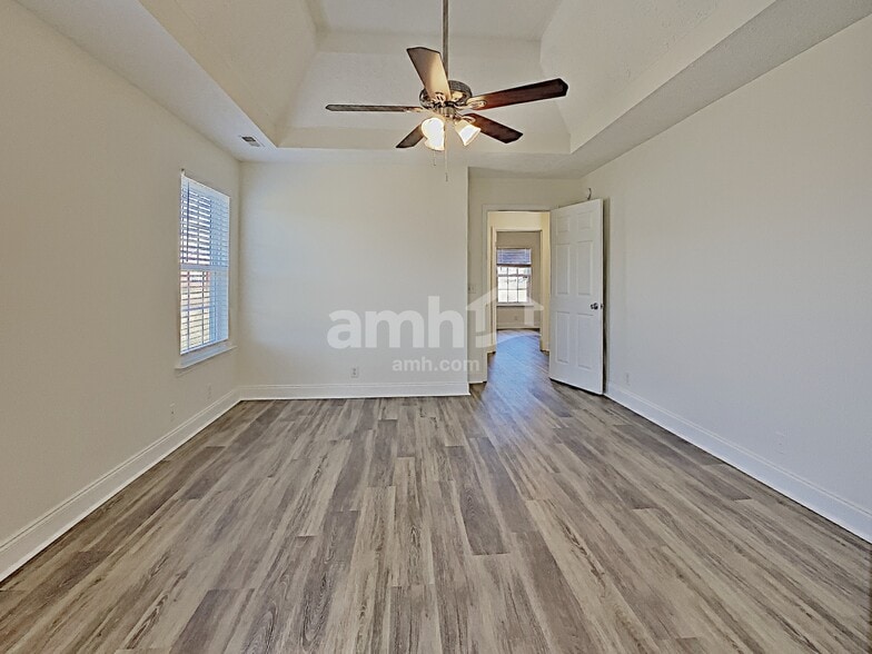 Building Photo - 1117 Mantle Way