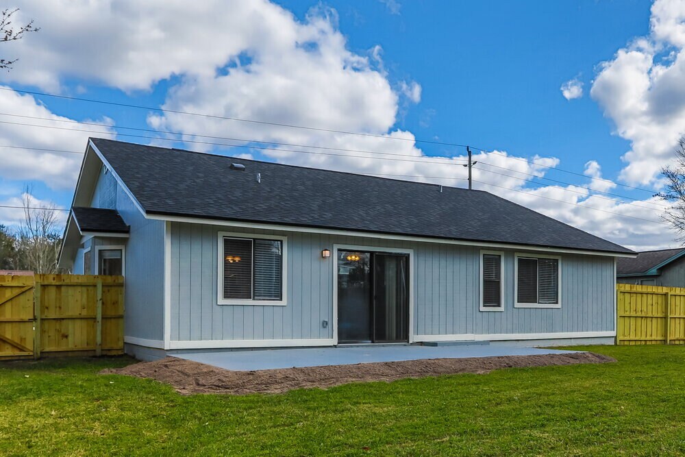 Building Photo - 1782 Farm Way