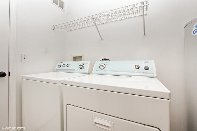 Building Photo - 4418 W Brownstone Way