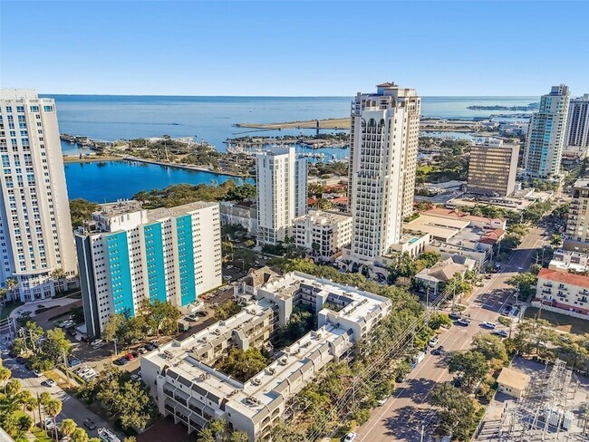 Building Photo - 105 4th Ave NE