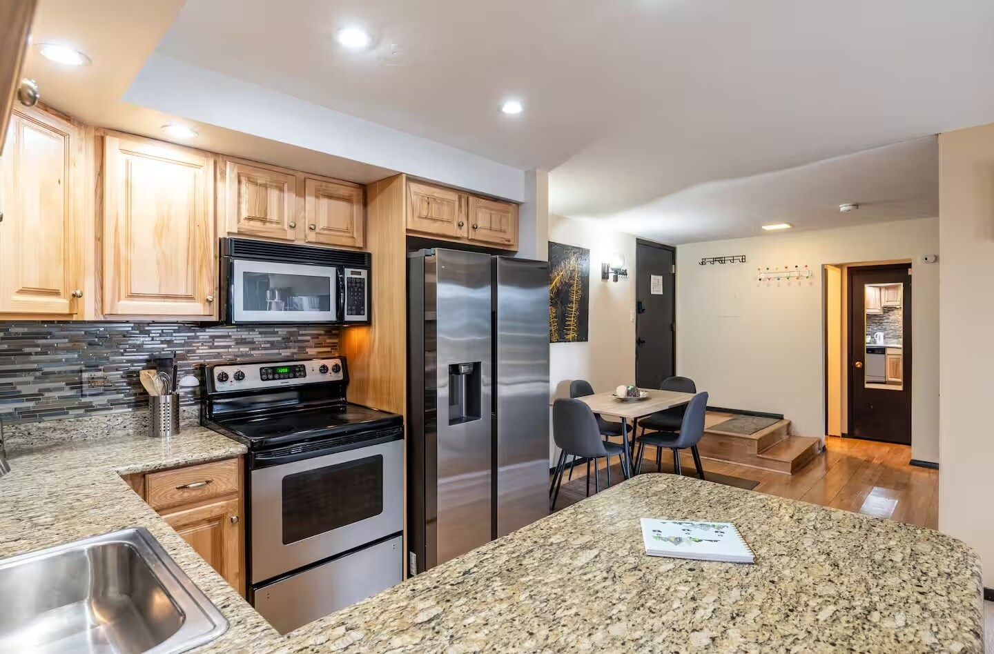 Kitchen - 1040 Vail View Dr