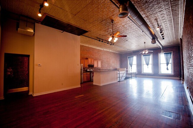 Primary Photo - Downtown Lofts 201-202