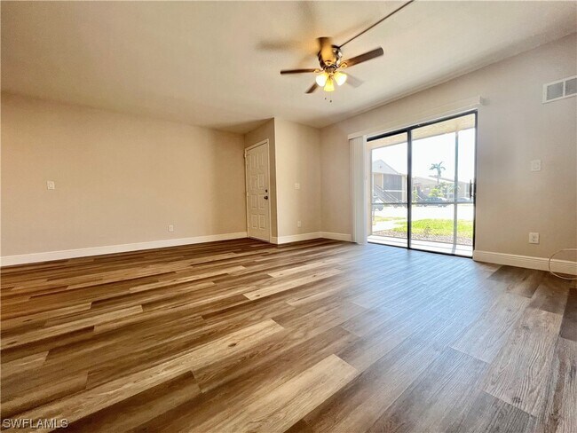 Building Photo - 5311 Summerlin Rd