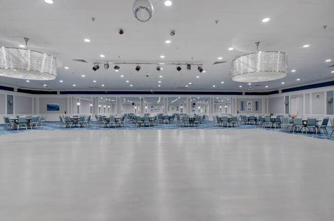 Building Photo - 632 Brittany Ct