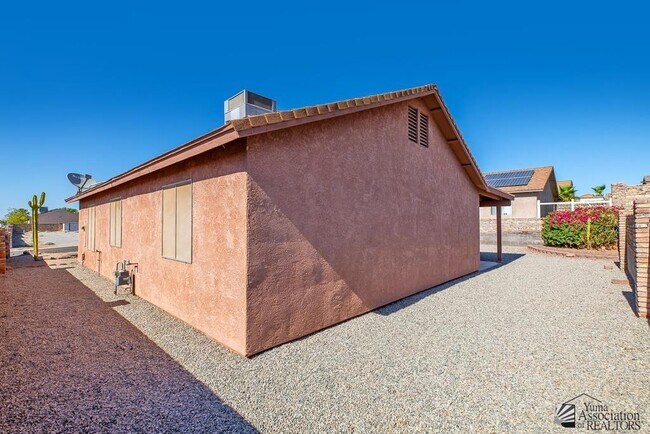 Building Photo - 9557 E 35th Pl