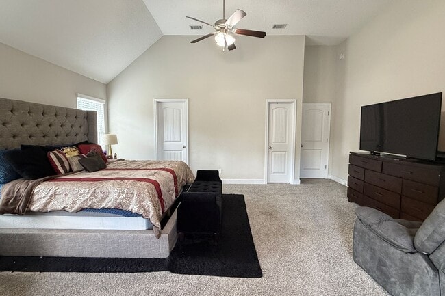 Building Photo - 44 Mount Vernon Ter