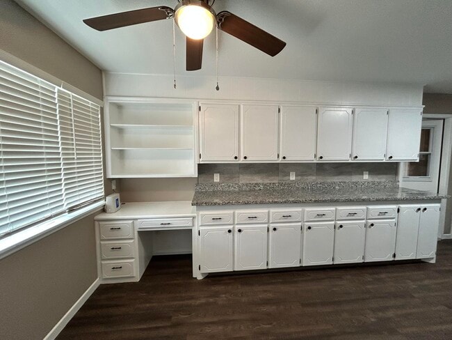 Building Photo - 2119 57th St