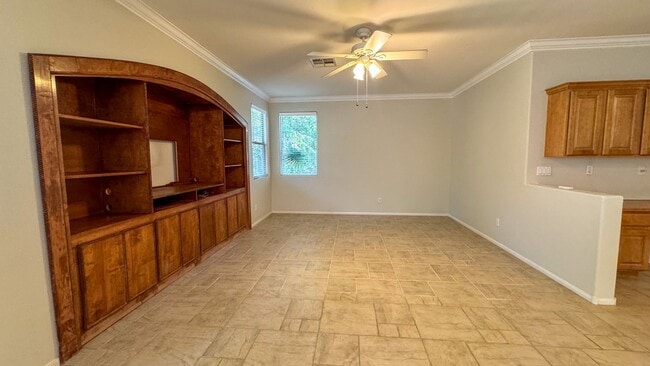 Building Photo - Discover your dream home in the heart of H...
