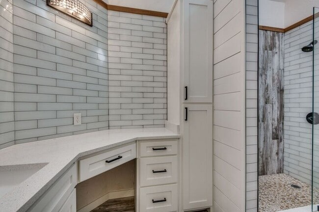 Building Photo - 4011 Rosser Square