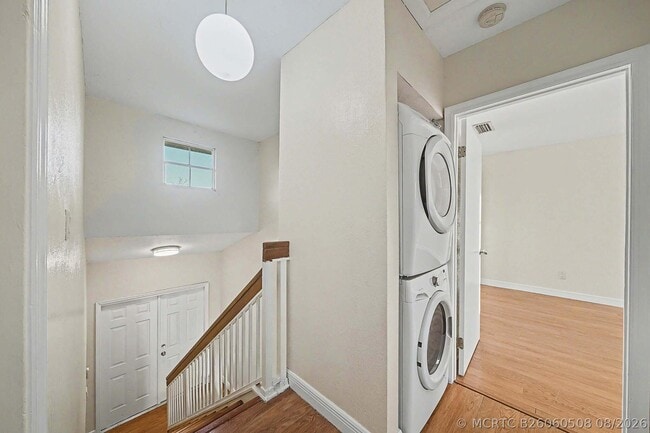 Building Photo - 5789 Woodland Point Dr