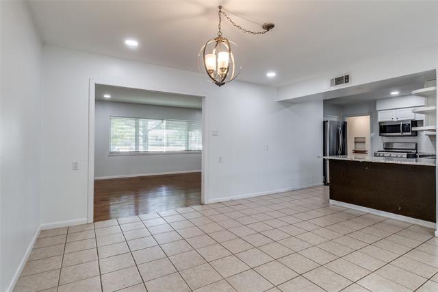 Building Photo - 6418 E Lovers Ln