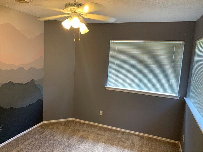 Building Photo - 1310 Carefree Dr