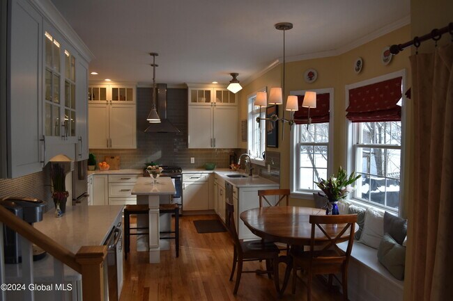 Building Photo - 63 Hearthstone Dr